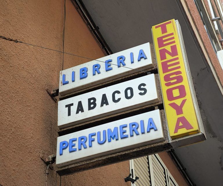 Librería Tenesoya