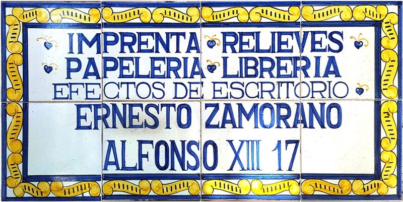 Bancos de la Plaza de Los Patos