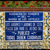 Bancos de la Plaza de Los Patos